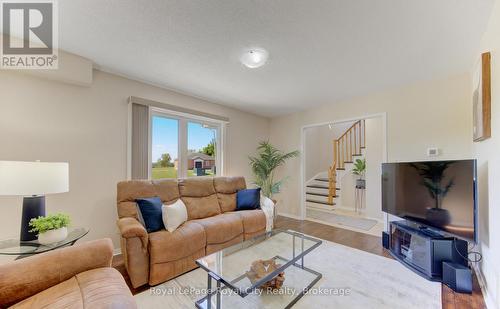 157 Leeson Street, East Luther Grand Valley, ON - Indoor Photo Showing Living Room