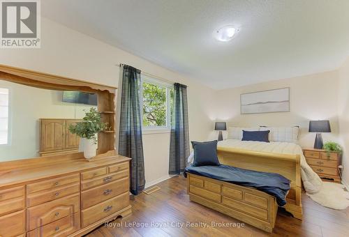 157 Leeson Street, East Luther Grand Valley, ON - Indoor Photo Showing Bedroom