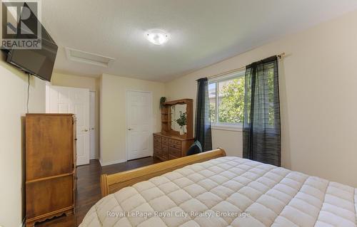 157 Leeson Street, East Luther Grand Valley, ON - Indoor Photo Showing Bedroom