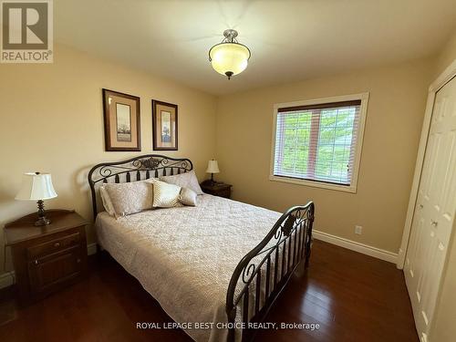 804164 Golf Course Road, Temiskaming Shores (New Liskeard), ON - Indoor Photo Showing Bedroom