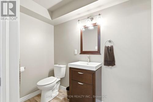 198 Pine Valley Drive, London South, ON - Indoor Photo Showing Bathroom