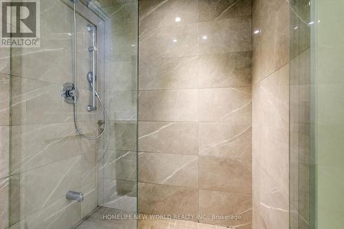 3 Burton Grove, King, ON - Indoor Photo Showing Bathroom