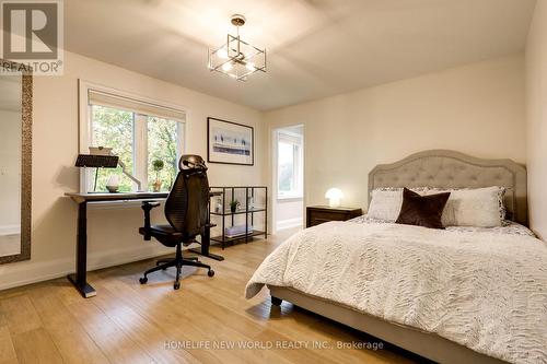 3 Burton Grove, King, ON - Indoor Photo Showing Bedroom