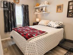 Main floor bedroom - 