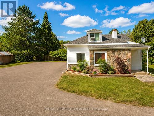 26 Lane Street, Madawaska Valley, ON - Outdoor