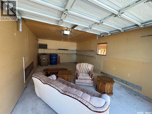 86 1St Street Sw, Wadena, SK - Indoor Photo Showing Garage