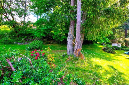 4355 Emily Carr Dr, Saanich, BC 