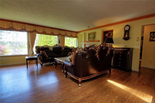 4355 Emily Carr Dr, Saanich, BC 