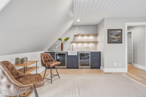 6429 Bryn Rd, Central Saanich, BC 
