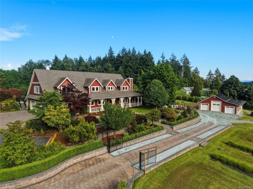 6429 Bryn Rd, Central Saanich, BC 