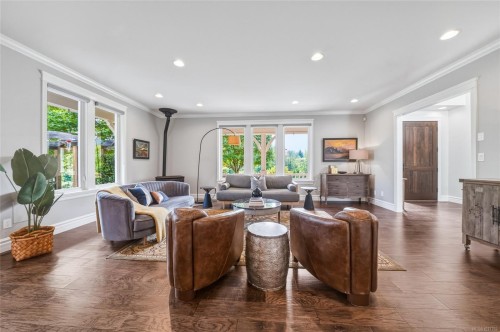 6429 Bryn Rd, Central Saanich, BC 
