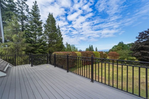 6429 Bryn Rd, Central Saanich, BC 