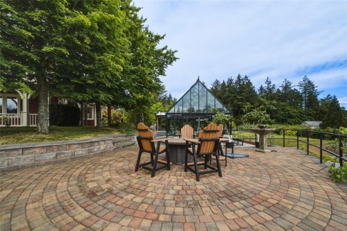 6429 Bryn Rd, Central Saanich, BC 