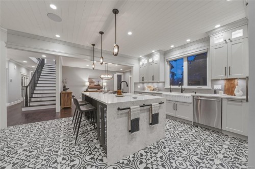 6429 Bryn Rd, Central Saanich, BC 