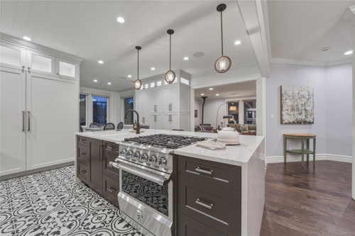 6429 Bryn Rd, Central Saanich, BC 
