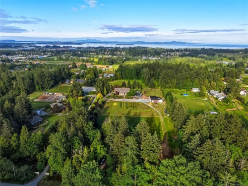 6429 Bryn Rd, Central Saanich, BC 