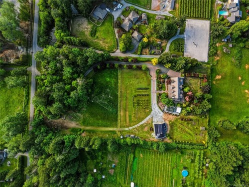6429 Bryn Rd, Central Saanich, BC 