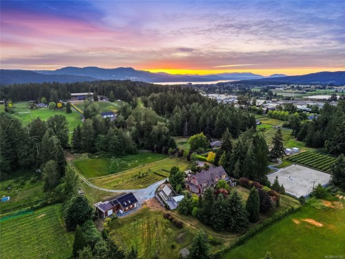 6429 Bryn Rd, Central Saanich, BC 