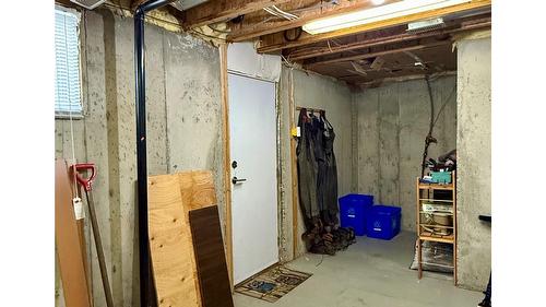 323 Green Street, Kimberley, BC - Indoor Photo Showing Basement