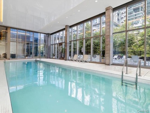Piscine - 1302-1400 Boul. René-Lévesque O., Montréal (Ville-Marie), QC - Indoor Photo Showing Other Room With In Ground Pool