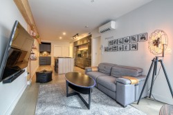 Salon - 