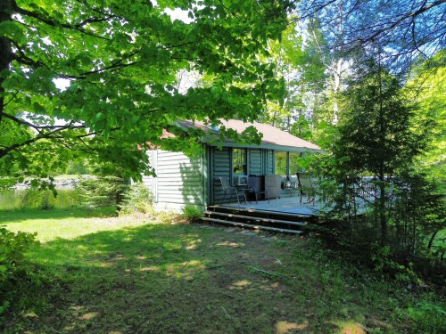 Cour - 41 Rue Du Lac-Carillon, Brownsburg-Chatham, QC - Outdoor With Deck Patio Veranda