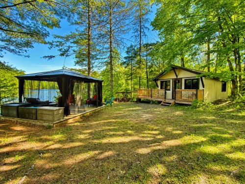 Autre - 41 Rue Du Lac-Carillon, Brownsburg-Chatham, QC - Outdoor With Deck Patio Veranda