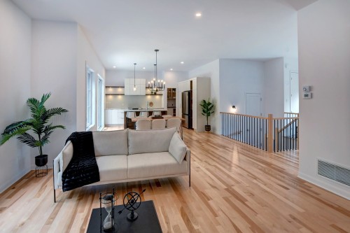Salon - 204 Rue Des Méandres, Saint-Jérôme, QC - Indoor Photo Showing Living Room