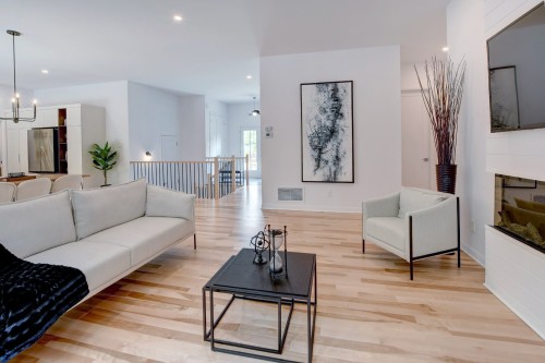 Salon - 204 Rue Des Méandres, Saint-Jérôme, QC - Indoor Photo Showing Living Room With Fireplace