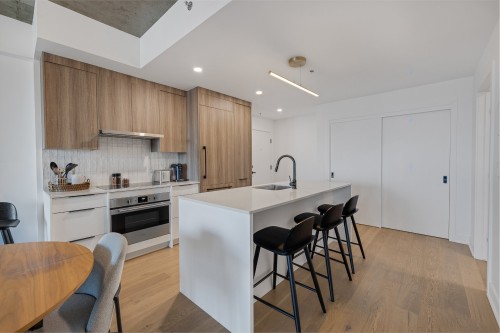 Cuisine - 2316-245 Boul. Robert-Bourassa, Montréal (Ville-Marie), QC - Indoor Photo Showing Kitchen With Upgraded Kitchen