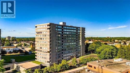 40 HARRISFORD Street Unit# 802  Hamilton, ON L8K 6N1