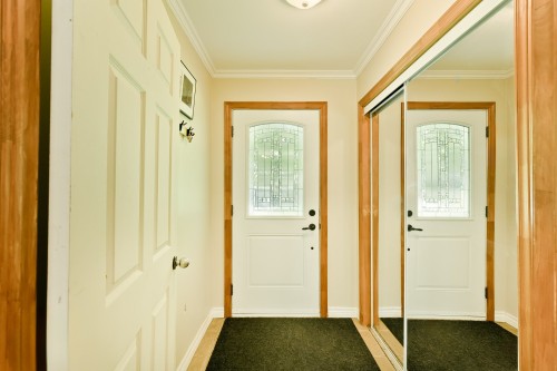 Hall d'entrée/Vestibule - 355 Rue Des Trembles, Saint-Georges-De-Windsor, QC - Indoor Photo Showing Other Room