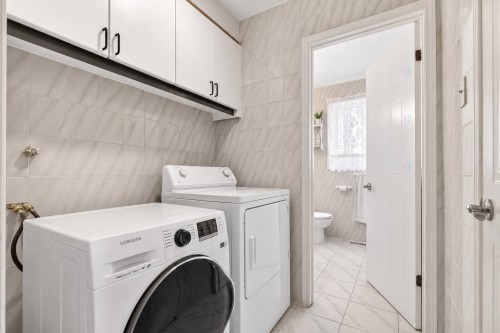 Laundry - 204 Rue Maupassant, Dollard-Des-Ormeaux, QC - Indoor Photo Showing Laundry Room