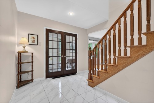Staircase - 204 Rue Maupassant, Dollard-Des-Ormeaux, QC - Indoor Photo Showing Other Room