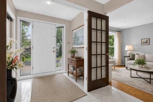 Mud Room - 204 Rue Maupassant, Dollard-Des-Ormeaux, QC - Indoor