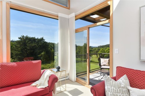 #403-5327 Cordova Bay Rd, Saanich, BC - 