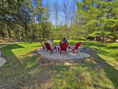 Cour - 23 Ch. Phaneuf, Orford, QC - Outdoor With Backyard