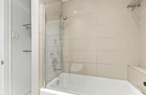 Bathroom - 10-3636 Av. Henri-Julien, Montréal (Le Plateau-Mont-Royal), QC - Indoor Photo Showing Bathroom