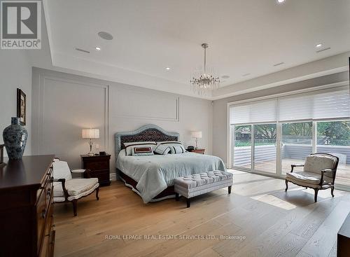 1301 Twin Oaks Dell, Mississauga, ON - Indoor Photo Showing Bedroom