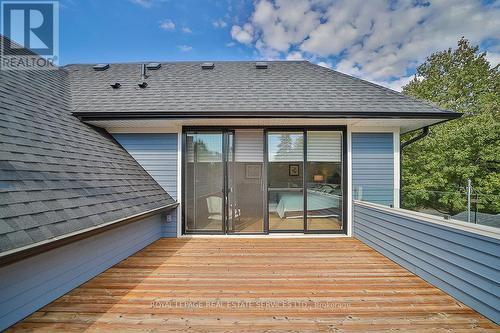 1301 Twin Oaks Dell, Mississauga, ON - Outdoor With Exterior