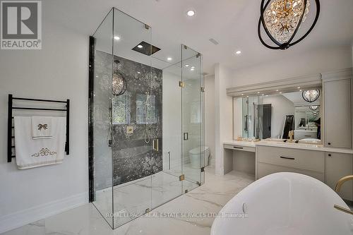 1301 Twin Oaks Dell, Mississauga, ON - Indoor Photo Showing Other Room