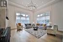 1301 Twin Oaks Dell, Mississauga, ON  - Indoor Photo Showing Living Room 