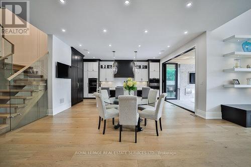 1301 Twin Oaks Dell, Mississauga, ON - Indoor Photo Showing Dining Room