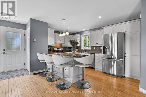 19414 Malibu Lane, South Glengarry, ON - Indoor Photo Showing Kitchen With Upgraded Kitchen