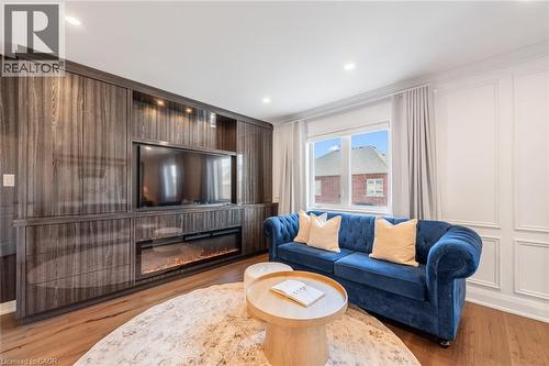 3340 Terra Cotta Lane, Burlington, ON - Indoor Photo Showing Living Room