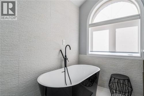 3340 Terra Cotta Lane, Burlington, ON - Indoor Photo Showing Bathroom