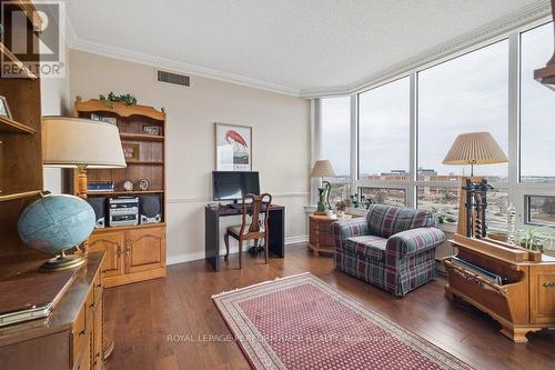905 - 1480 Riverside Drive, Ottawa, ON - Indoor