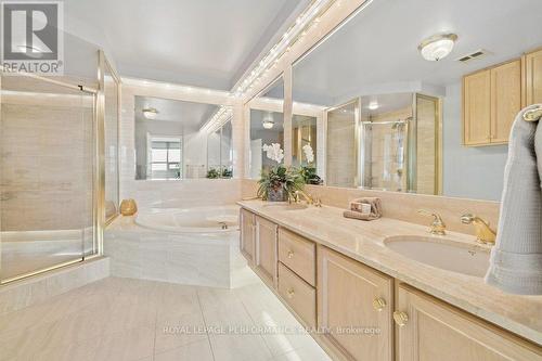 6 Piece Ensuite - 905 - 1480 Riverside Drive, Ottawa, ON - Indoor Photo Showing Bathroom