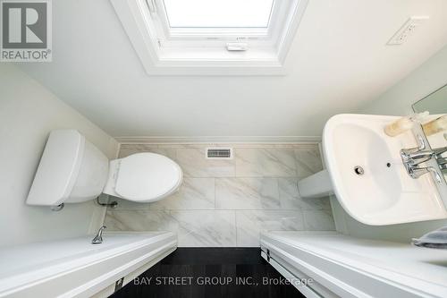 3049 Merrick Road, Oakville, ON - Indoor Photo Showing Bathroom