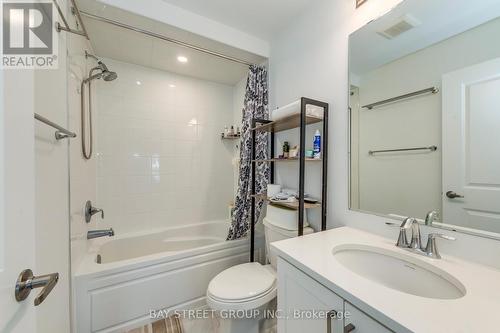 3049 Merrick Road, Oakville, ON - Indoor Photo Showing Bathroom